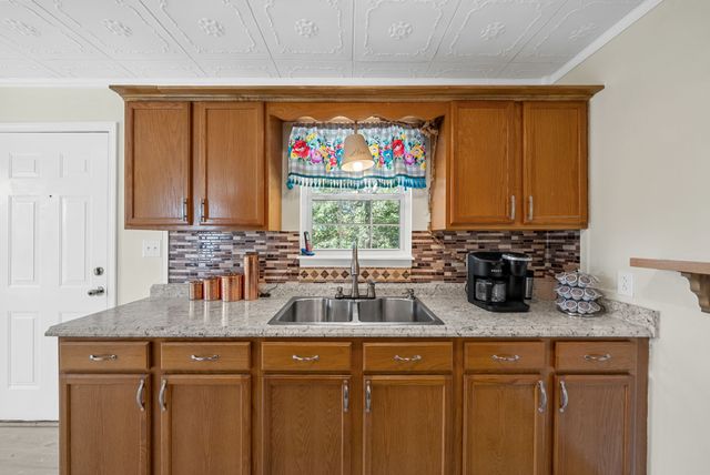 405 B St, Clarksville, TN 37042