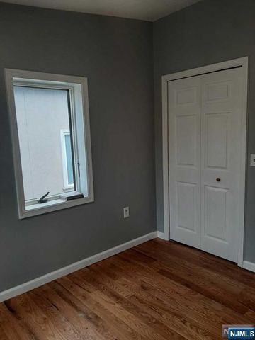 830 River Road, Edgewater, NJ 07020