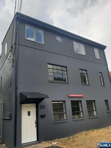 830 River Road, Edgewater, NJ 07020