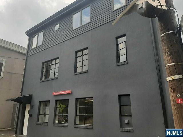 830 River Road, Edgewater, NJ 07020