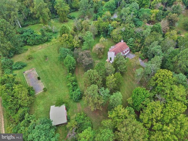 5360 WINFIELD RD, Fairfax, VA 22030