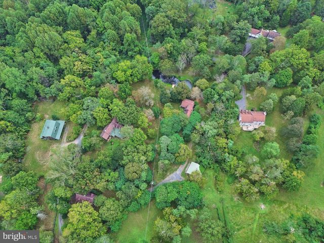 5360 WINFIELD RD, Fairfax, VA 22030