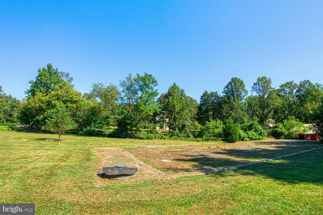 5360 WINFIELD RD, Fairfax, VA 22030