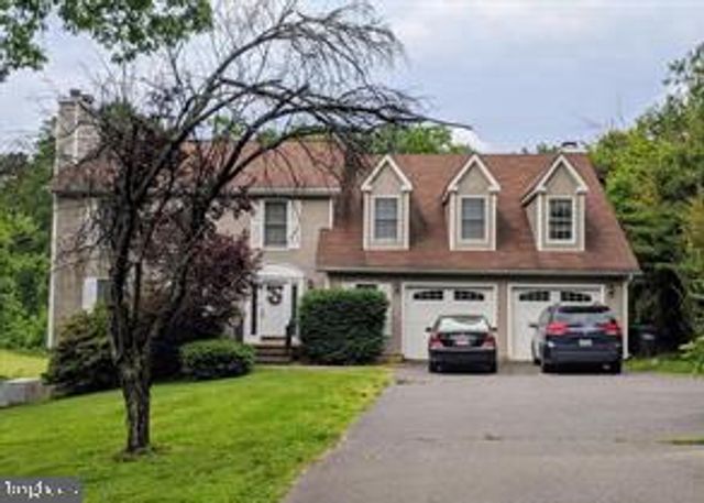 5360 WINFIELD RD, Fairfax, VA 22030