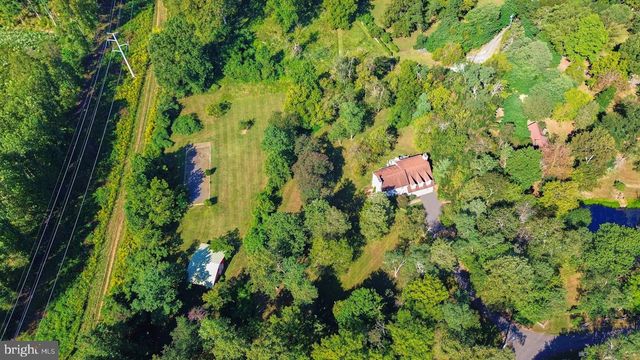 5360 WINFIELD RD, Fairfax, VA 22030