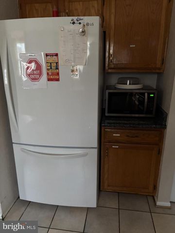 5360 WINFIELD RD, Fairfax, VA 22030