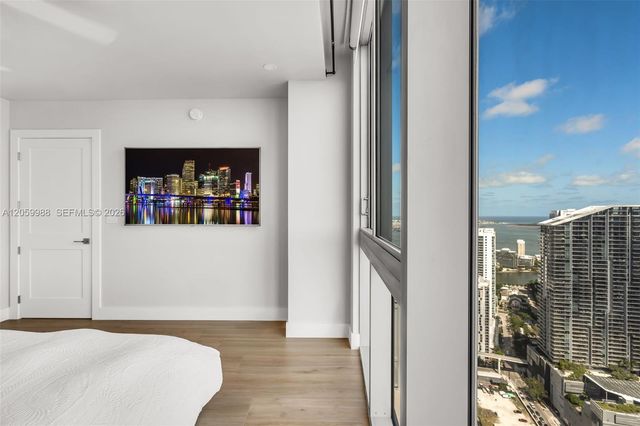 92 SW 3rd St 5204, Miami, FL 33130