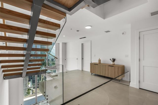 92 SW 3rd St 5204, Miami, FL 33130