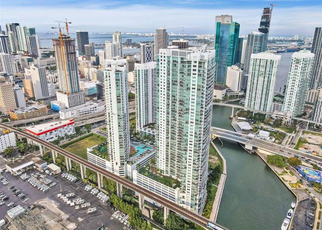 92 SW 3rd St 5204, Miami, FL 33130