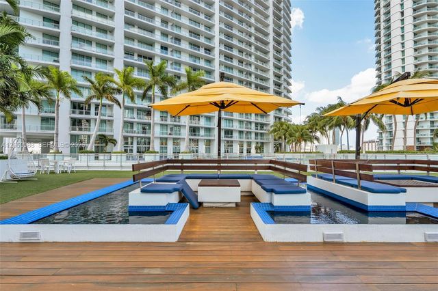 92 SW 3rd St 5204, Miami, FL 33130