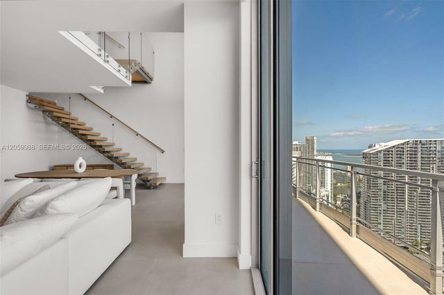 92 SW 3rd St 5204, Miami, FL 33130