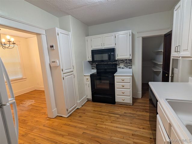 2164 College Street, Montgomery, AL 36106