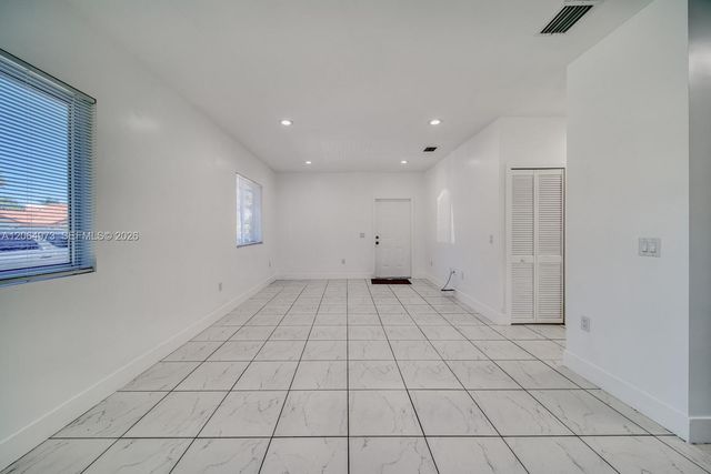 14708 NE 7th Avenue 14711, Miami, FL 33161