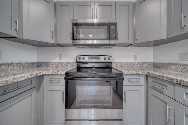 14708 NE 7th Avenue 14711, Miami, FL 33161