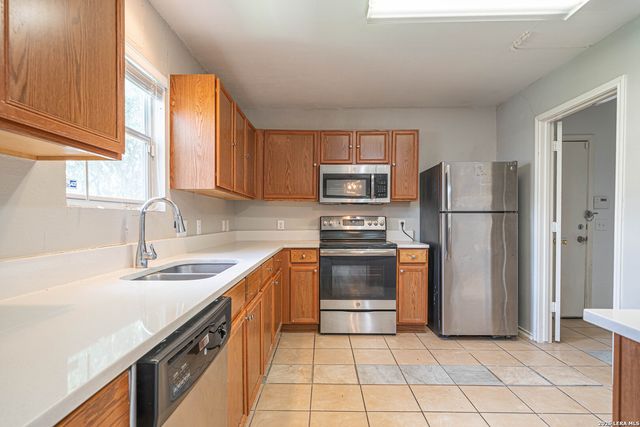 6117 Portchester, Schertz, TX 78108