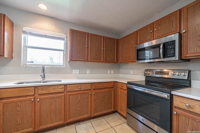 6117 Portchester, Schertz, TX 78108