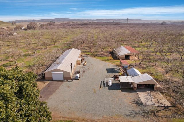 10710 N Shelton Rd, Linden, CA 95236