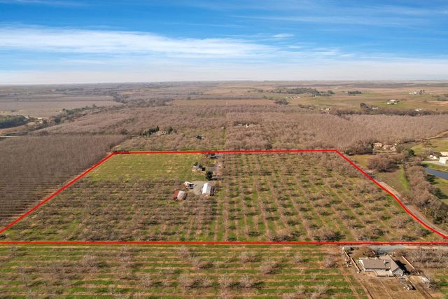 10710 N Shelton Rd, Linden, CA 95236