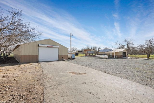 10710 N Shelton Rd, Linden, CA 95236