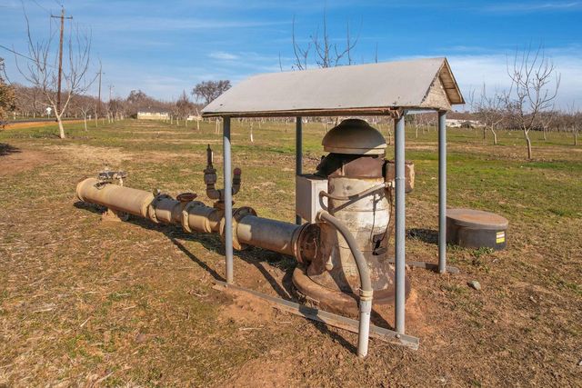 10710 N Shelton Rd, Linden, CA 95236