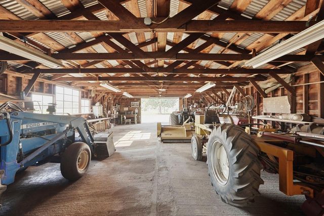 10710 N Shelton Rd, Linden, CA 95236