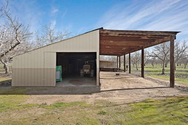 10710 N Shelton Rd, Linden, CA 95236