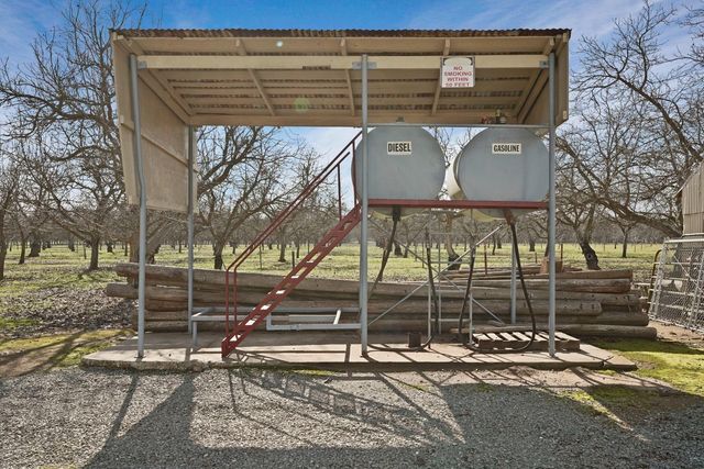 10710 N Shelton Rd, Linden, CA 95236