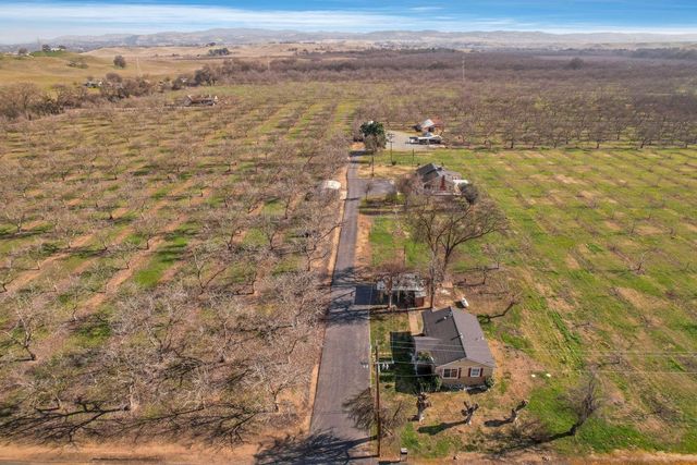 10710 N Shelton Rd, Linden, CA 95236