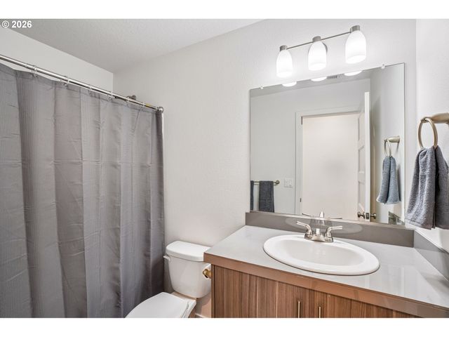 1823 N PAGE Ct, Newberg, OR 97132