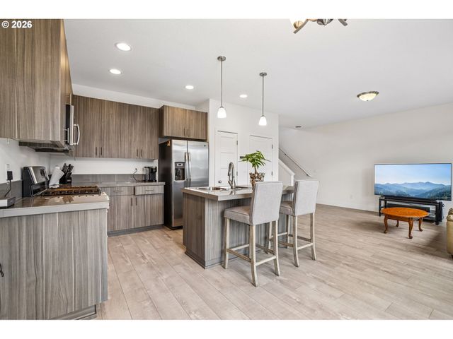 1823 N PAGE Ct, Newberg, OR 97132