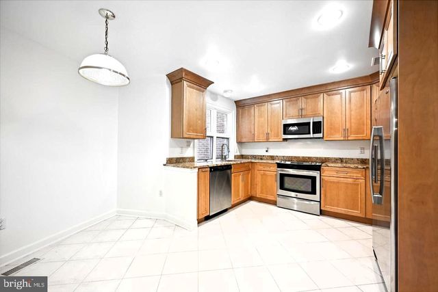 5330 CONNECTICUT AVE NW, Washington, DC 20015