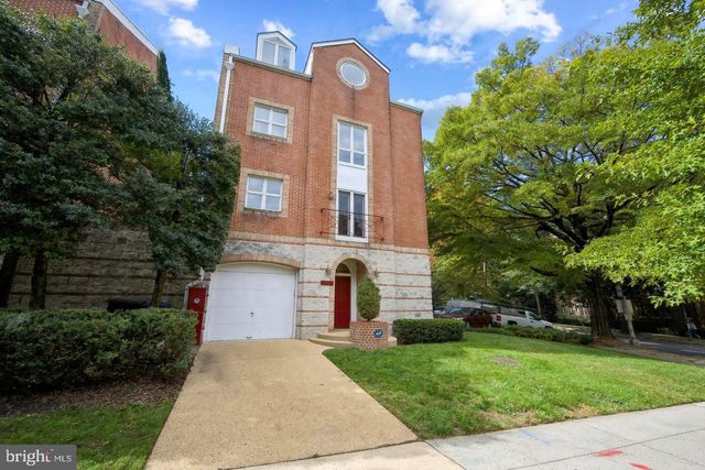 5330 CONNECTICUT AVE NW, Washington, DC 20015