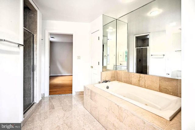 5330 CONNECTICUT AVE NW, Washington, DC 20015