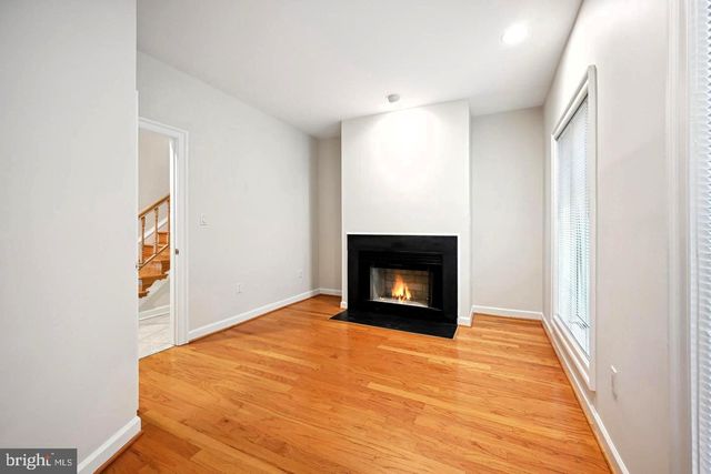 5330 CONNECTICUT AVE NW, Washington, DC 20015