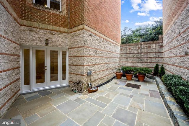 5330 CONNECTICUT AVE NW, Washington, DC 20015