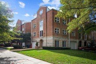 5330 CONNECTICUT AVE NW, Washington, DC 20015