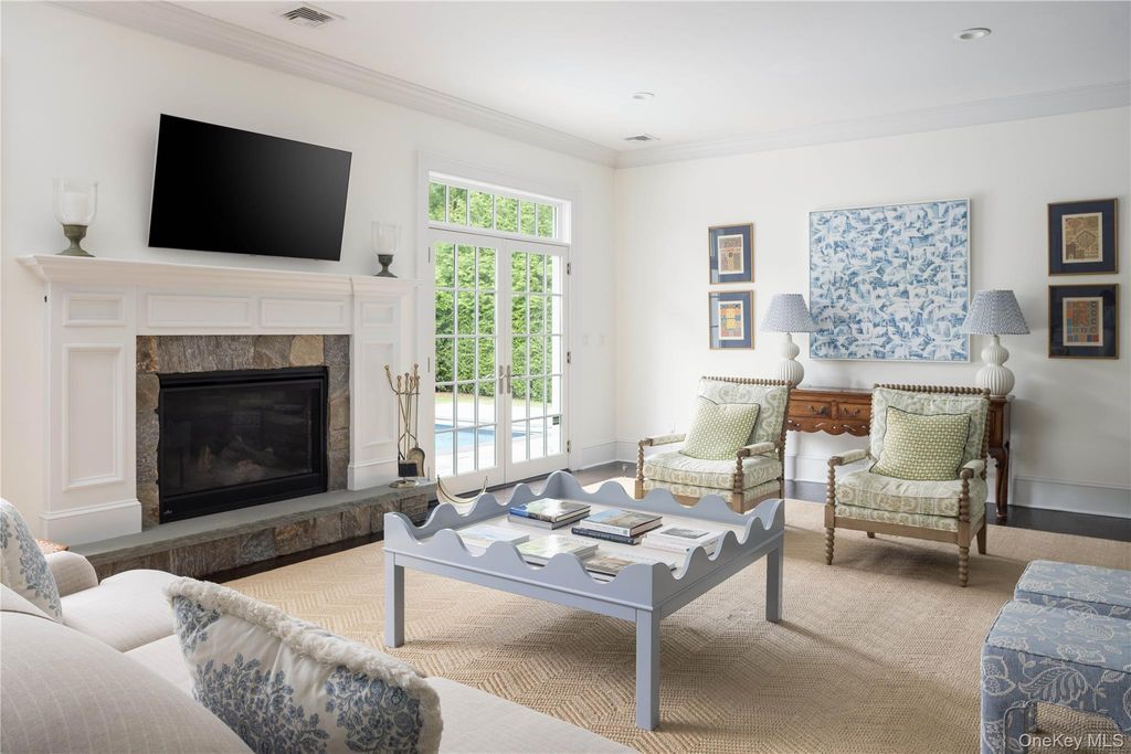 2 Wood Lane, Locust Valley, NY 11560 — photo 3