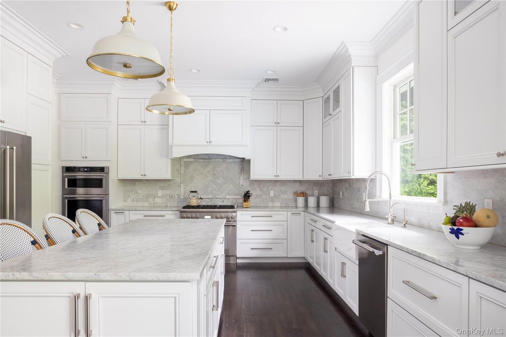 2 Wood Lane, Locust Valley, NY 11560 — photo 5