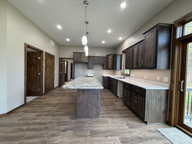 1207 S Shore Drive, Worthington, MN 56187