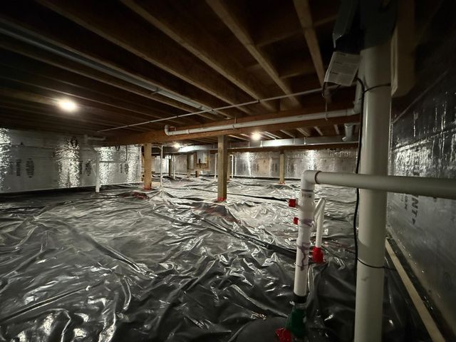 1207 S Shore Drive, Worthington, MN 56187