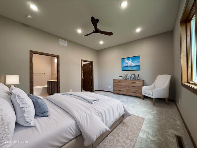 1207 S Shore Drive, Worthington, MN 56187