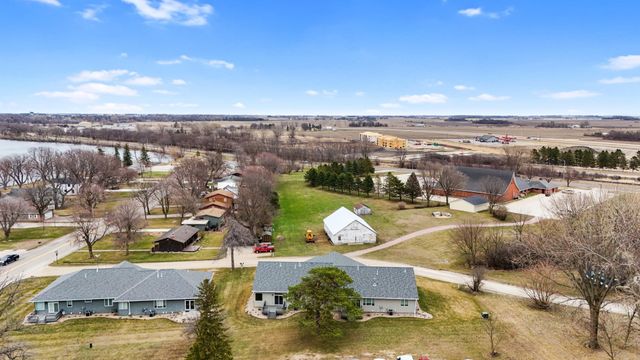 1207 S Shore Drive, Worthington, MN 56187