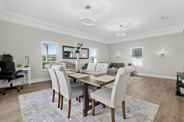 9010 Gardens Glen Circle, Palm Beach Gardens, FL 33418