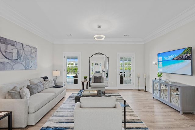 9010 Gardens Glen Circle, Palm Beach Gardens, FL 33418