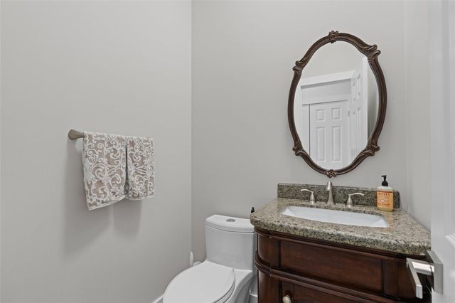 9010 Gardens Glen Circle, Palm Beach Gardens, FL 33418