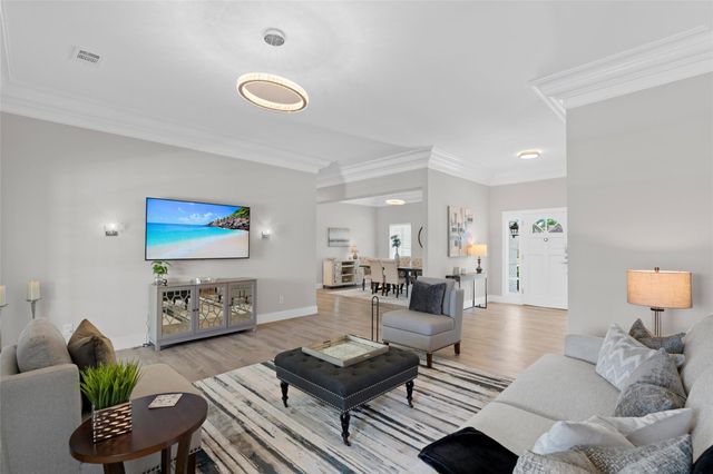 9010 Gardens Glen Circle, Palm Beach Gardens, FL 33418