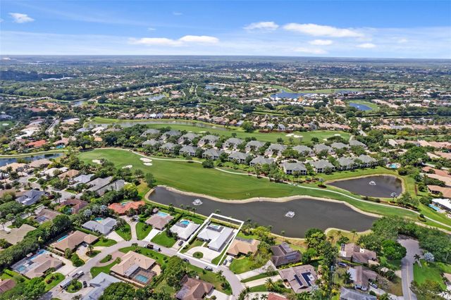 9010 Gardens Glen Circle, Palm Beach Gardens, FL 33418