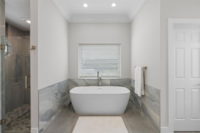 9010 Gardens Glen Circle, Palm Beach Gardens, FL 33418