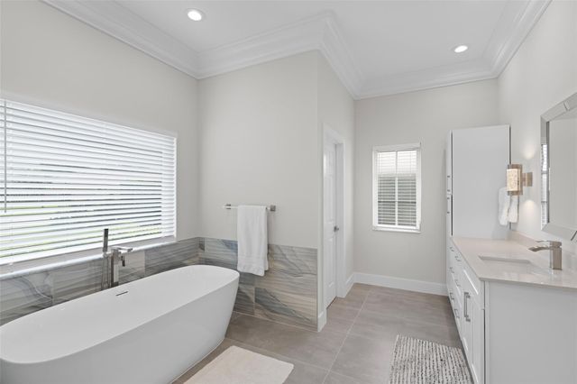 9010 Gardens Glen Circle, Palm Beach Gardens, FL 33418