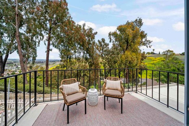 223 Cottingham Ct, Oceanside, CA 92054